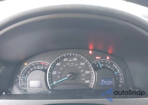 2015 Toyota Camry Le z USA, uszkodzony, nr VIN 4T4BF1FK0FR485507